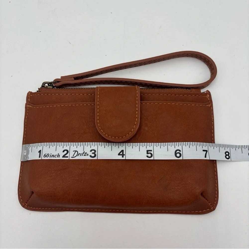Universal Thread Brown Leather‎ Wristlet